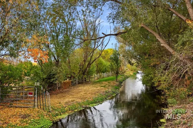 $750,000 | 215 Willow Lane, Hagerman, ID 83332