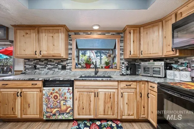 $750,000 | 215 Willow Lane, Hagerman, ID 83332