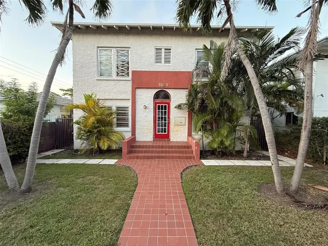 $1,850 | 1849 Dewey Street, Unit 4, Hollywood, FL 33020