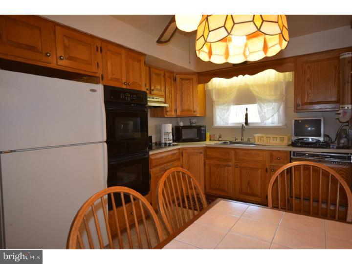 631 Kennerly Road Springfield, PA 19064 - Photo 8 of 25 Kitchen