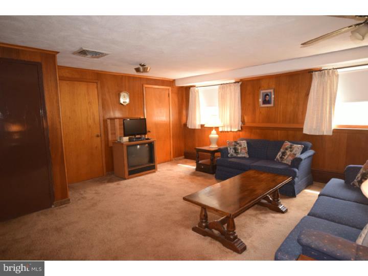 631 Kennerly Road Springfield, PA 19064 - Photo 10 of 25 Family Room