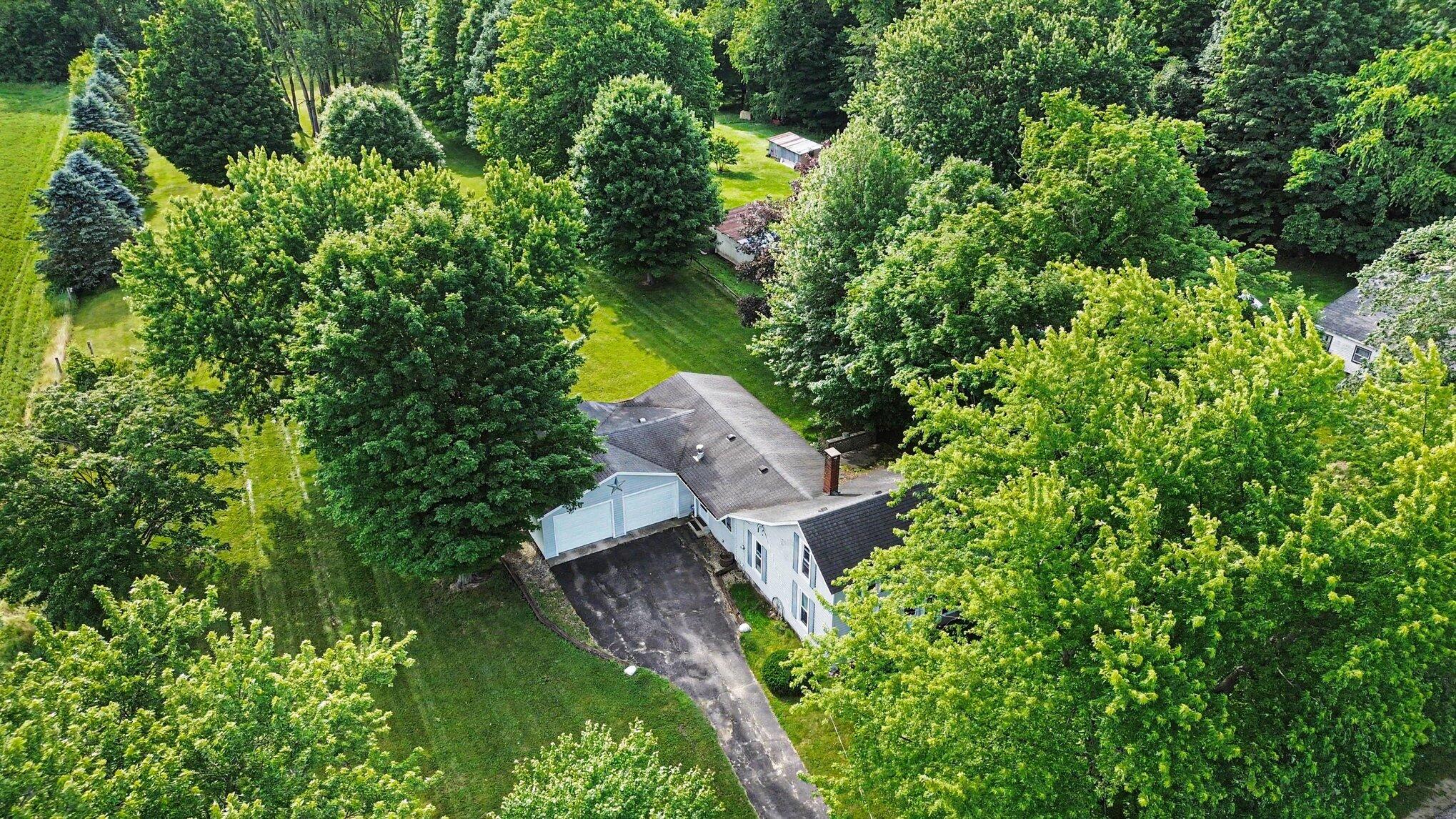 58655 Penn Road Cassopolis, MI 49031 - Photo 11 of 19 011_file_5220