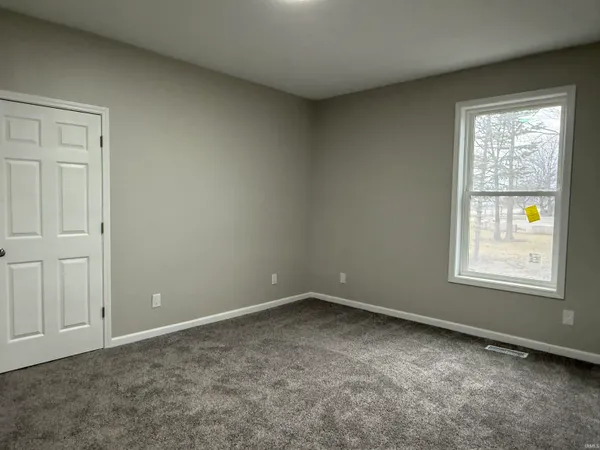 $850,000 | 65940 Highway 33, Goshen, IN 46528