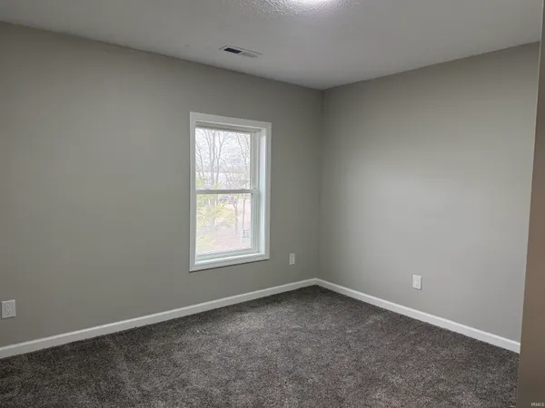 $850,000 | 65940 Highway 33, Goshen, IN 46528