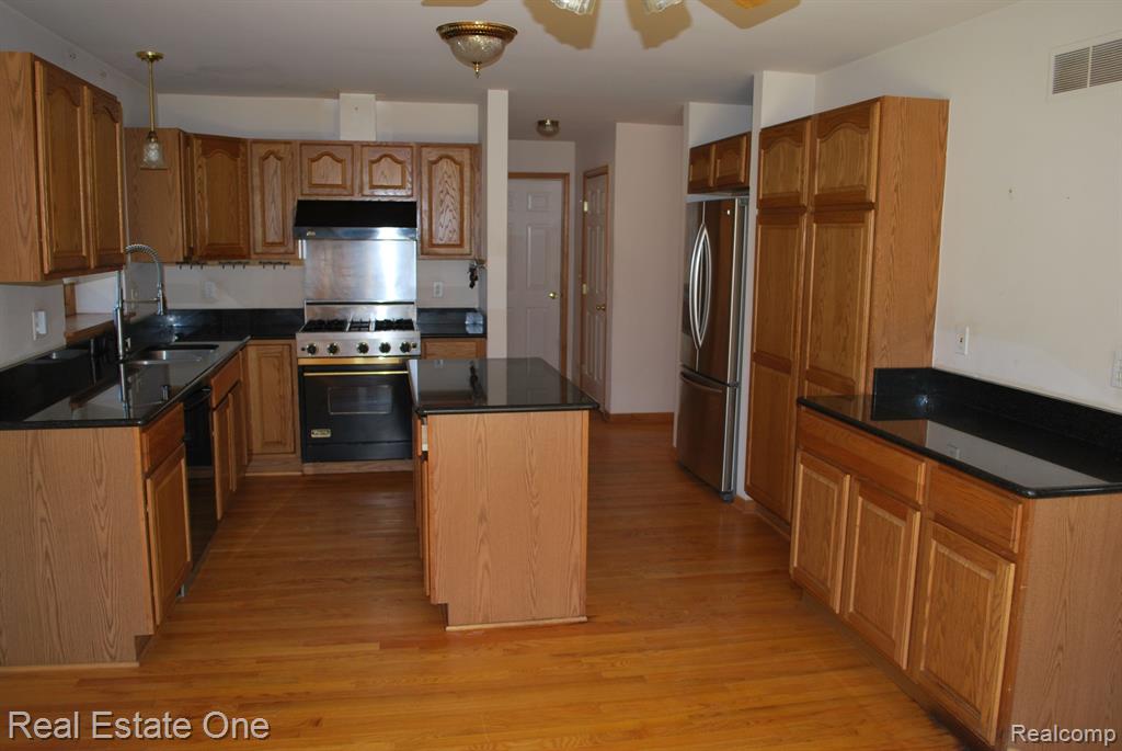 5000 Barr Road Canton, MI 48188 - Photo 13 of 71