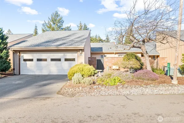 $432,500 | 126 Hilltop Drive, Unit C, Sequim, WA 98382