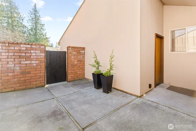 $448,000 | 126 Hilltop Drive, Unit C, Sequim, WA 98382