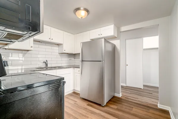 $1,995 | 315 Kimbell Avenue, Unit 1, Elmhurst, IL 60126
