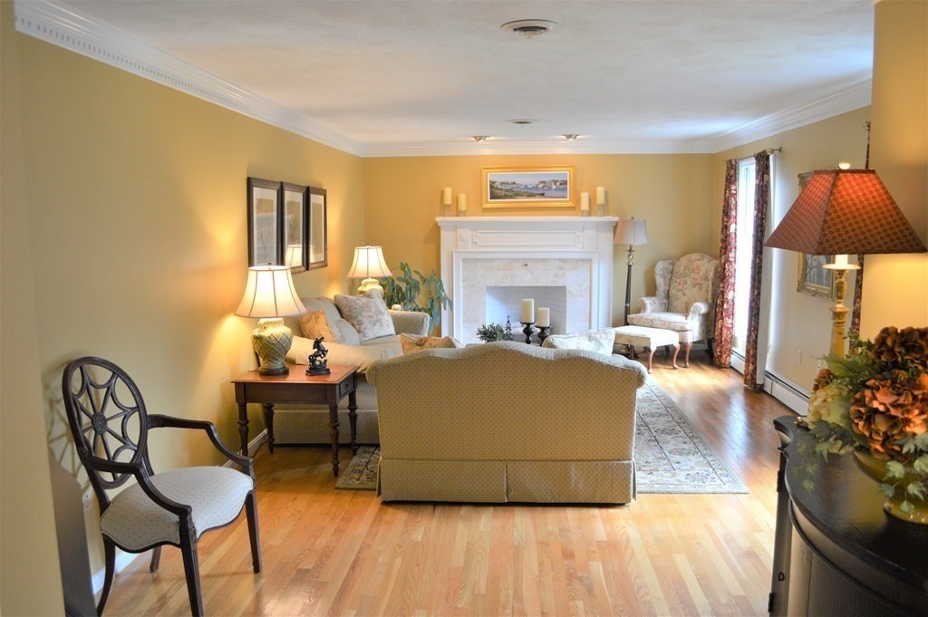 6 Carding Mill Road Sudbury, MA 01776 - Photo 4 of 42 Gallery Image 4