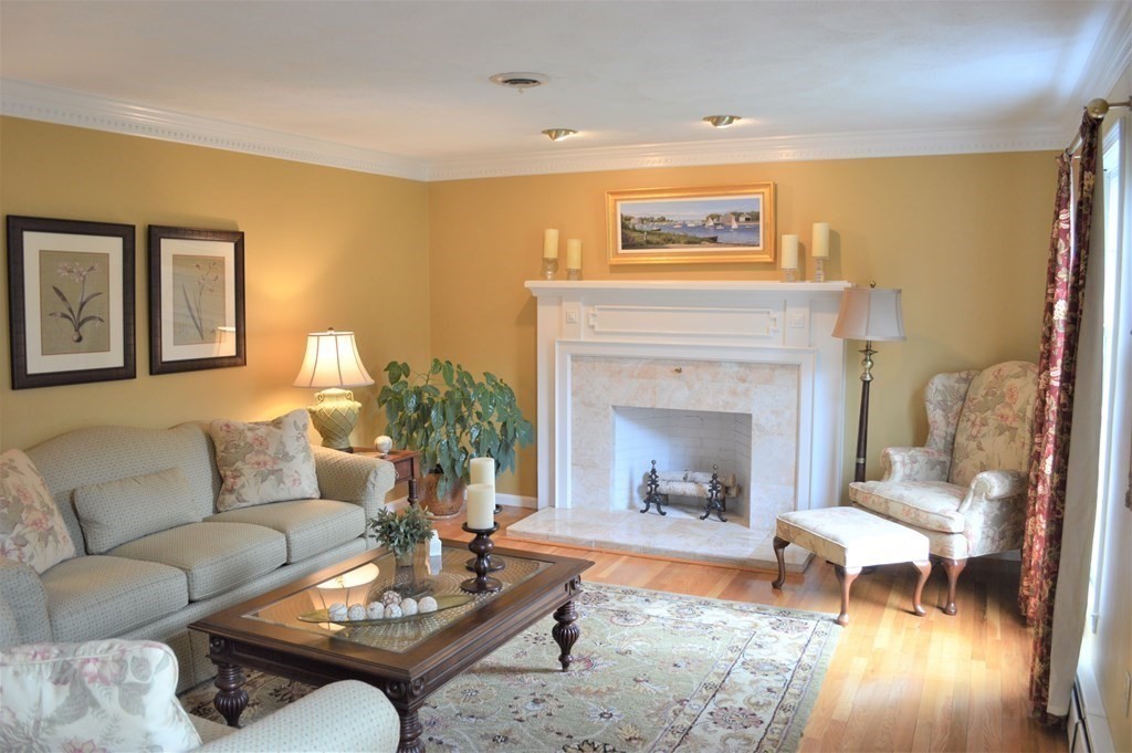 6 Carding Mill Road Sudbury, MA 01776 - Photo 5 of 42 Gallery Image 5