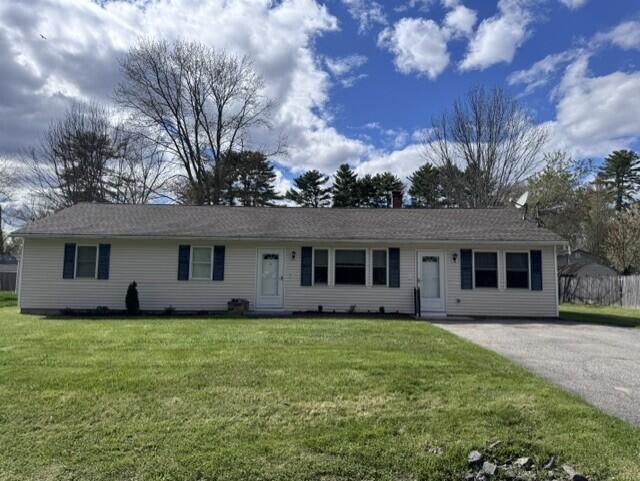 27 Coolidge Avenue Saco, ME 04072 - Photo 2 of 22 Frontyard