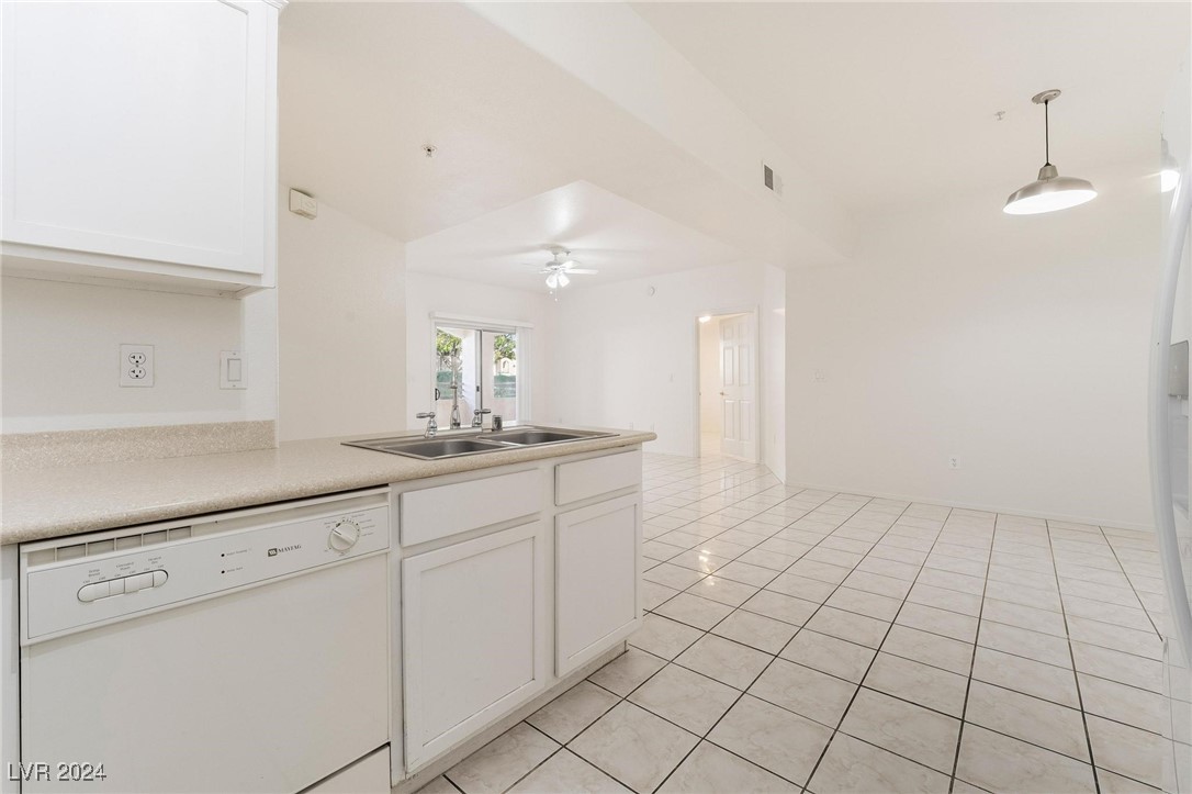 2291 West Horizon Ridge Parkway, Unit 5129 Henderson, NV 89052 - Photo 11 of 34