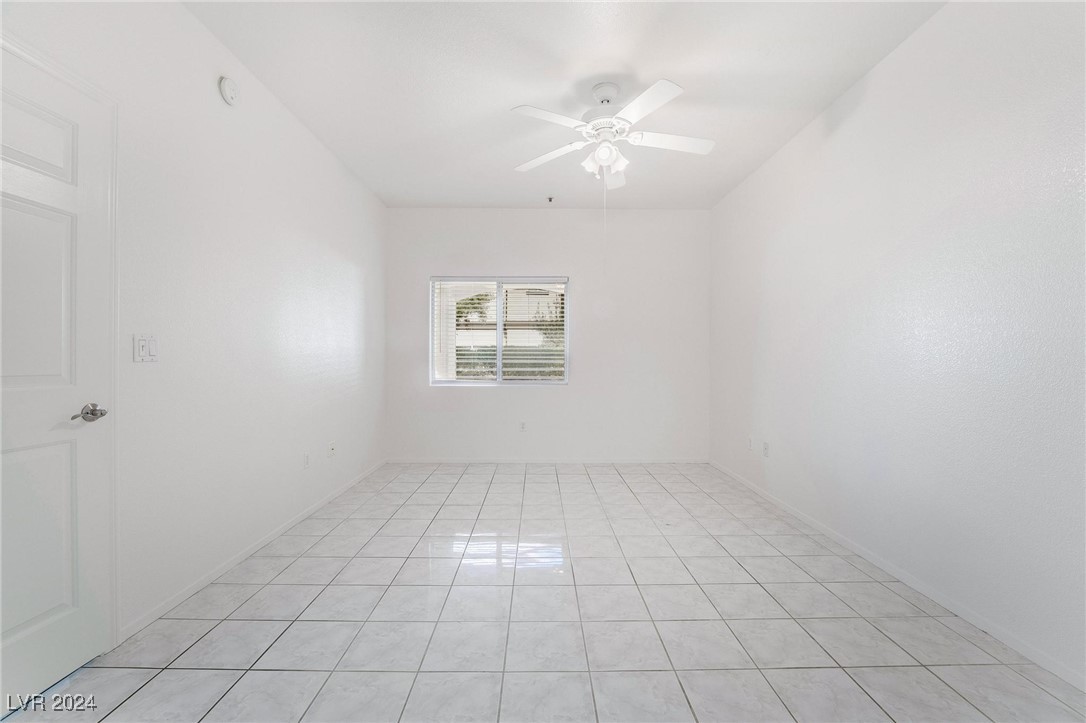 2291 West Horizon Ridge Parkway, Unit 5129 Henderson, NV 89052 - Photo 17 of 34