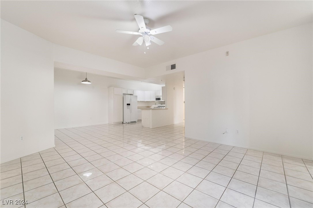 2291 West Horizon Ridge Parkway, Unit 5129 Henderson, NV 89052 - Photo 4 of 34