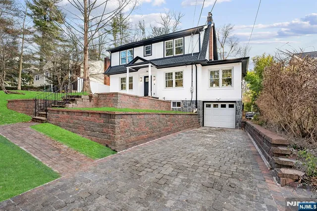 $1,275,000 | 114 Hudson Avenue, Tenafly, NJ 07670