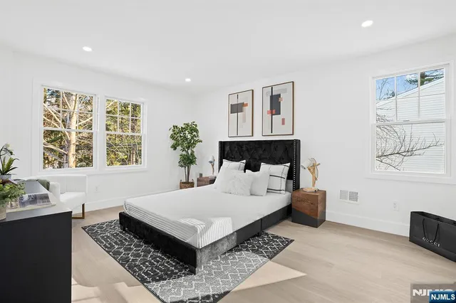 $1,275,000 | 114 Hudson Avenue, Tenafly, NJ 07670