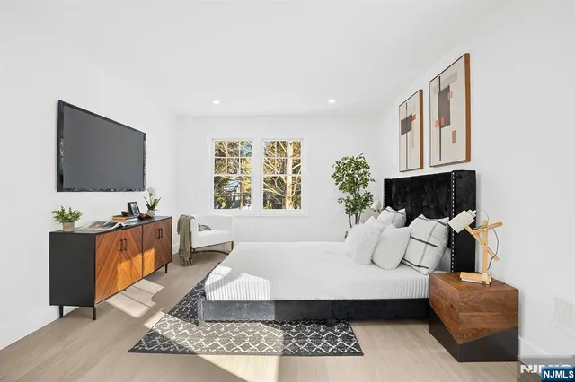 $1,275,000 | 114 Hudson Avenue, Tenafly, NJ 07670