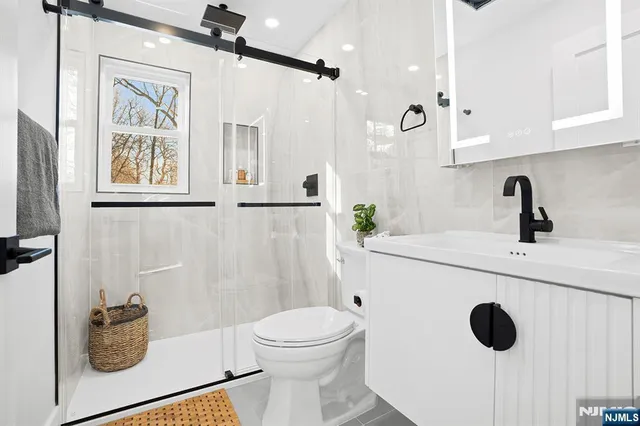 $1,275,000 | 114 Hudson Avenue, Tenafly, NJ 07670