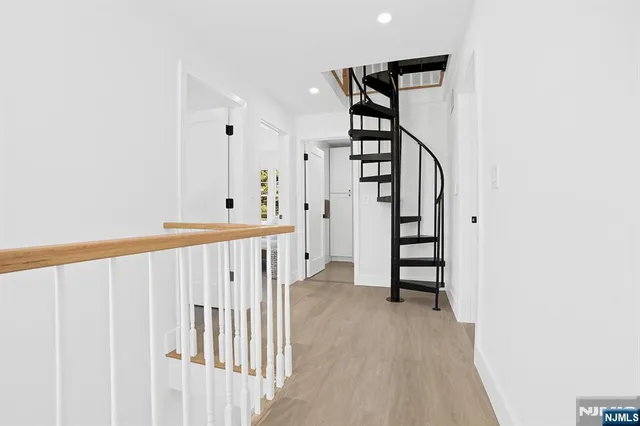 $1,275,000 | 114 Hudson Avenue, Tenafly, NJ 07670