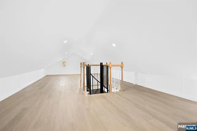 $1,275,000 | 114 Hudson Avenue, Tenafly, NJ 07670