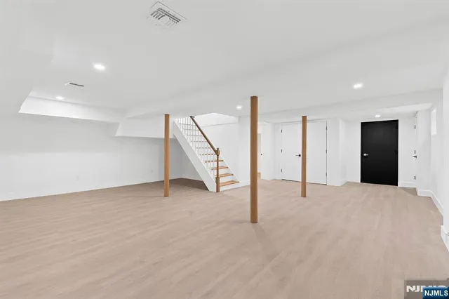 $1,275,000 | 114 Hudson Avenue, Tenafly, NJ 07670