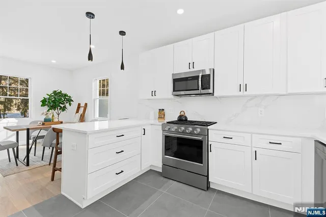 $1,275,000 | 114 Hudson Avenue, Tenafly, NJ 07670