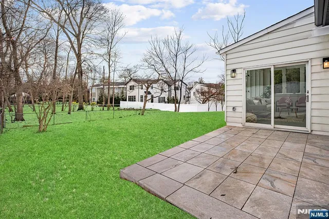 $1,275,000 | 114 Hudson Avenue, Tenafly, NJ 07670
