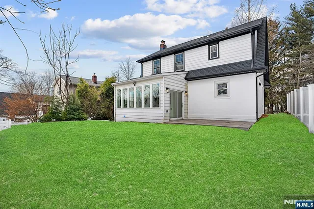 $1,275,000 | 114 Hudson Avenue, Tenafly, NJ 07670