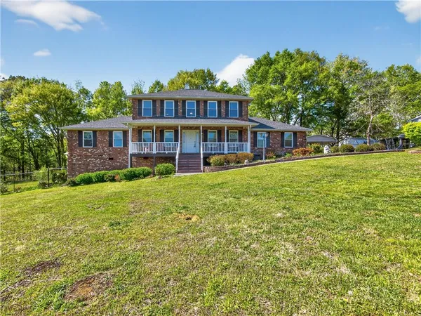 $495,000 | 41 Terrace Court, Chatsworth, GA 30705