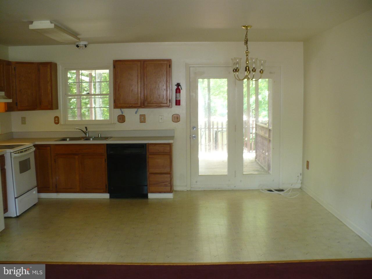 11500 Timberwood Road Locust Grove, VA 22508 - Photo 14 of 24 Kitchen