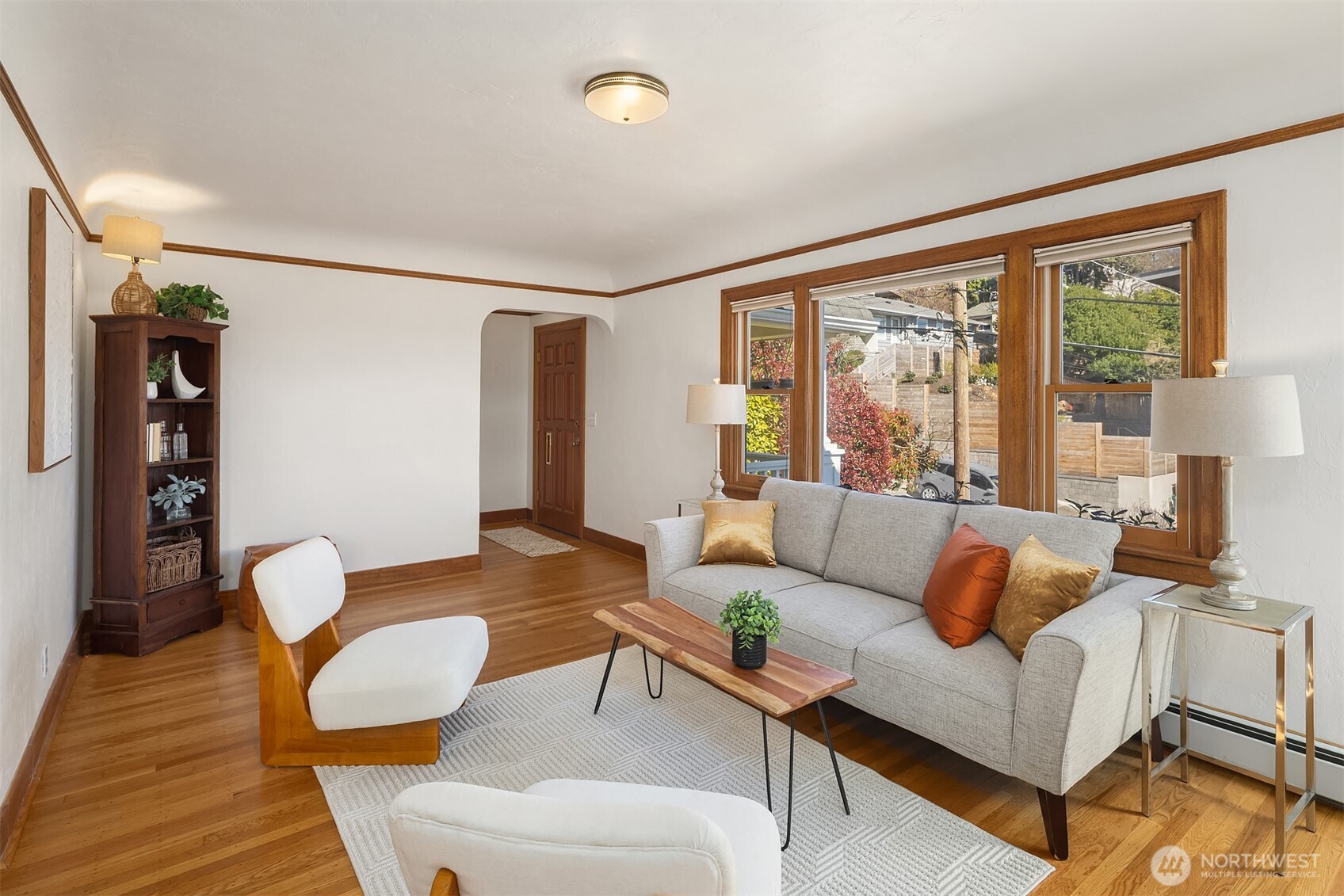 3955 Phinney Avenue North Seattle, WA 98103 - Photo 7 of 32