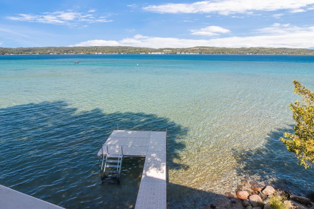 644 South Stony Point Road Suttons Bay, MI 49682 - Photo 8 of 79 1915495-7.JPG