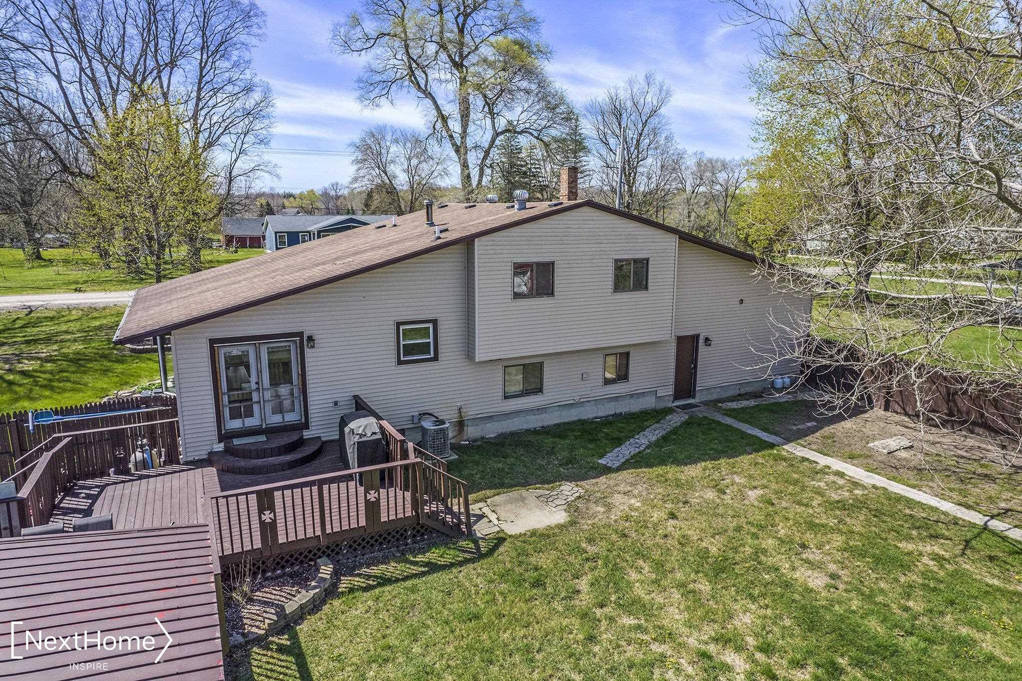11140 Farrand Road Montrose, MI 48457 - Photo 9 of 40 50140123-ba2ebd3c-e19b-48b2-946a-991aba13d7f1.JPG