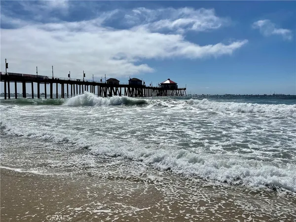 $1,375 | 7535 Quiet Cove Circle, Huntington Beach, CA 92648