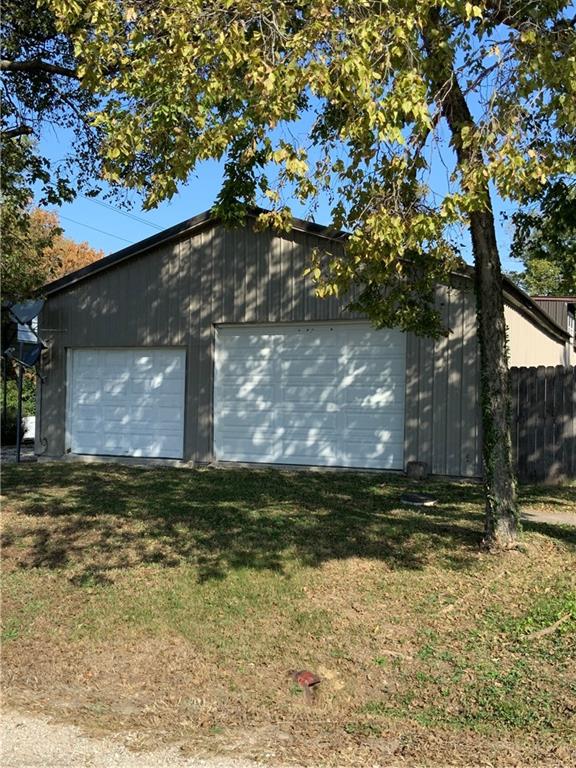 503 East 6th Street Colony, KS 66015 - Photo 4 of 33