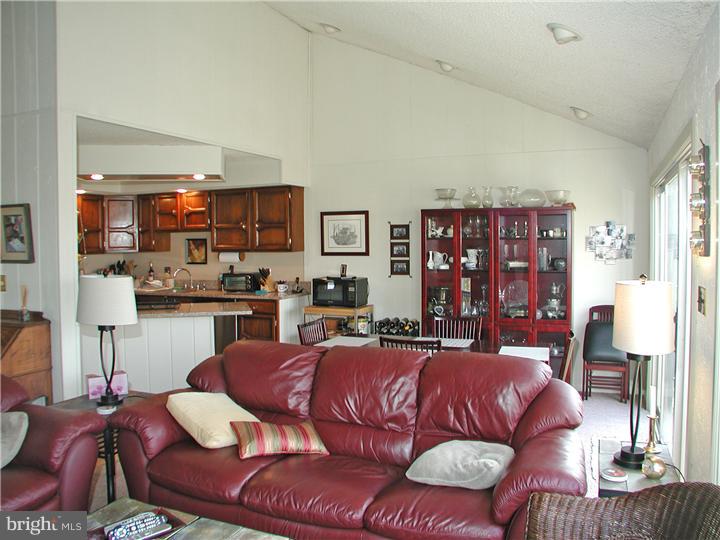 587 Coles Mill Road Haddonfield, NJ 08033 - Photo 4 of 22 Living Room