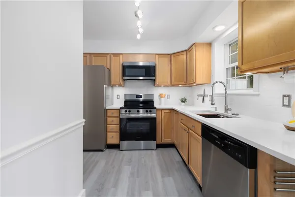$475,000 | 45 Cherry Lane, Unit C, South Kingstown, RI 02879