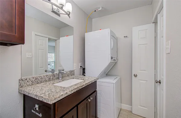 $1,450 | 1519 West 12th Street, Unit 1519, Houston, TX 77008