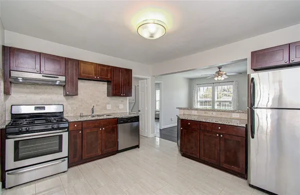 $1,450 | 1519 West 12th Street, Unit 1519, Houston, TX 77008