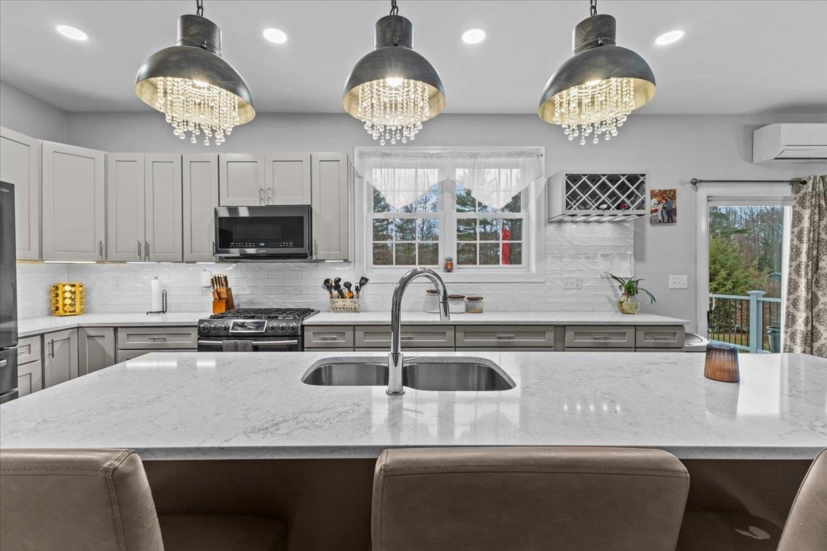 94 St Albans Road Swanton, VT 05488 - Photo 5 of 36