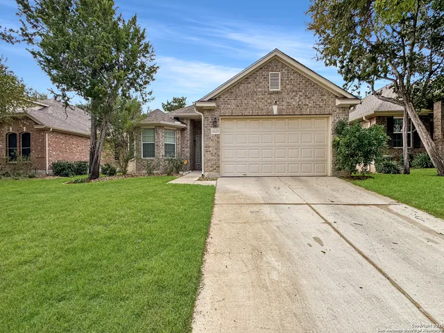 $2,300 | 26023 Indian Cliff, San Antonio, TX 78260