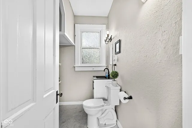 $163,900 | 644 South 11th Street, New Castle, IN 47362