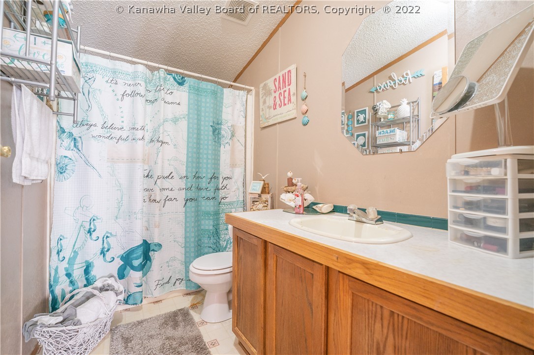 267 Oak Ridge Road Buffalo, WV 25033 - Photo 9 of 21 Gallery Image 9