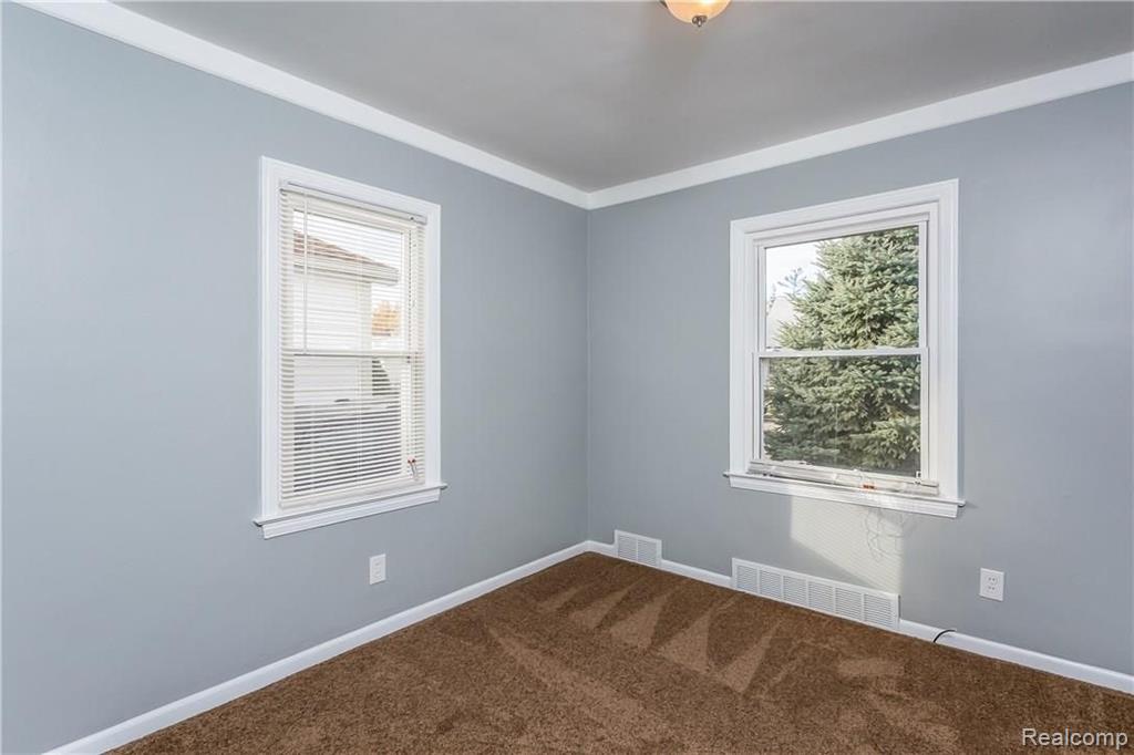 21844 Rausch Avenue Eastpointe, MI 48021 - Photo 16 of 29