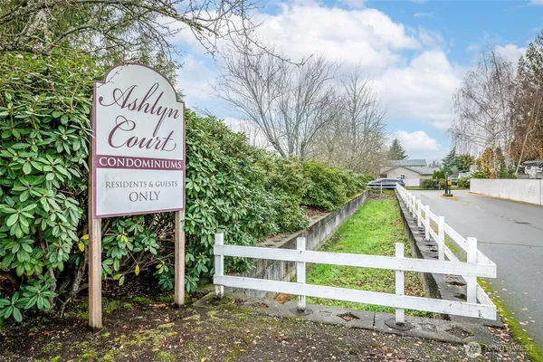 $449,950 | 808 13th Street Southeast, Unit E, Puyallup, WA 98372