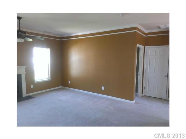 1419 Peachcroft Road Charlotte, NC 28216 - Photo 4 of 16 Gallery Image 4