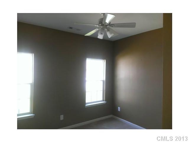 1419 Peachcroft Road Charlotte, NC 28216 - Photo 8 of 16 Gallery Image 8