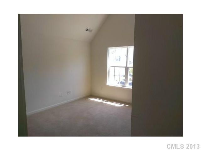 1419 Peachcroft Road Charlotte, NC 28216 - Photo 10 of 16 Gallery Image 10