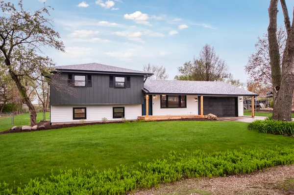 $406,999 | 931 Regent Street, New Lenox, IL 60451