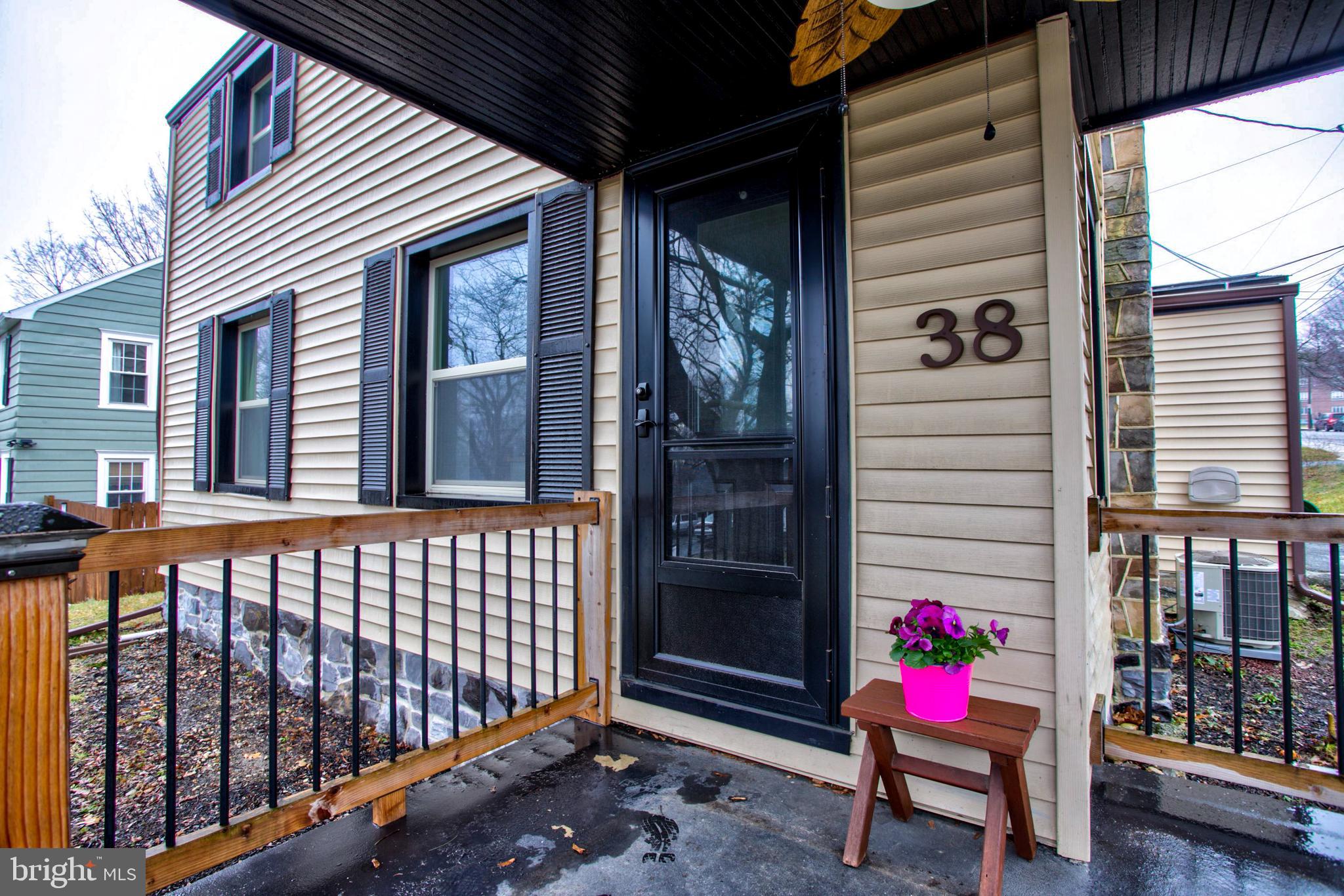 38 Riverside Avenue Lancaster, PA 17602 - Photo 4 of 28 Gallery Image 4